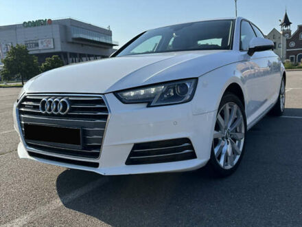 Белый Ауди А4, объемом двигателя 2 л и пробегом 173 тыс. км за 21000 $, фото 1 на Automoto.ua