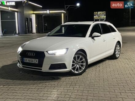 Білий Ауді А4, об'ємом двигуна 2 л та пробігом 207 тис. км за 17900 $, фото 1 на Automoto.ua