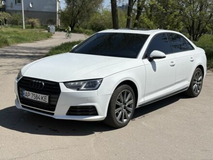 Ауди А4 2016 в Вольнянске на Automoto.ua Белый Ауди А4, объемом двигателя 2 л и пробегом 115 тыс. км за 17500 $, фото 1 на Automoto.ua
