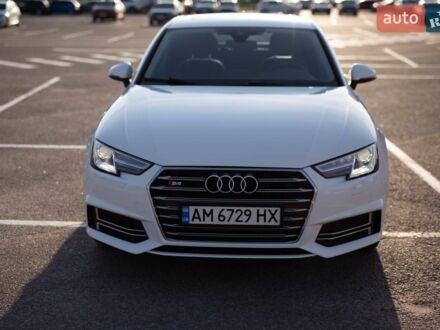 Белый Ауди А4, объемом двигателя 2 л и пробегом 183 тыс. км за 18000 $, фото 1 на Automoto.ua