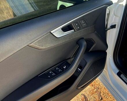 Білий Ауді А4, об'ємом двигуна 2 л та пробігом 198 тис. км за 17000 $, фото 1 на Automoto.ua