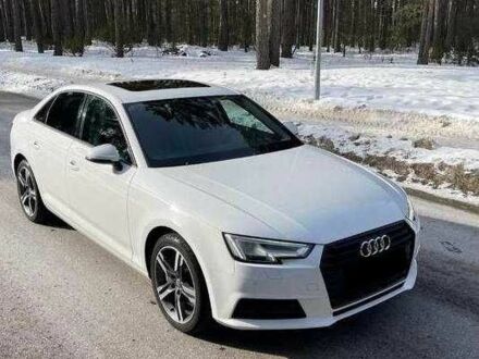 Белый Ауди А4, объемом двигателя 2 л и пробегом 131 тыс. км за 13300 $, фото 1 на Automoto.ua