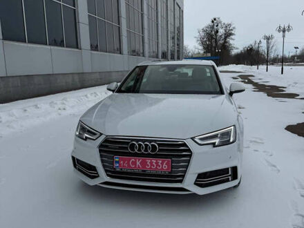 Белый Ауди А4, объемом двигателя 2 л и пробегом 311 тыс. км за 14900 $, фото 1 на Automoto.ua