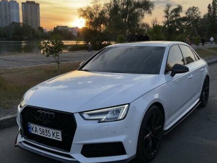 Ауди А4 2017 в Киеве на Automoto.ua Белый Ауди А4, объемом двигателя 1.98 л и пробегом 167 тыс. км за 23000 $, фото 1 на Automoto.ua
