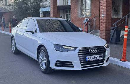 Белый Ауди А4, объемом двигателя 1.98 л и пробегом 121 тыс. км за 19000 $, фото 1 на Automoto.ua