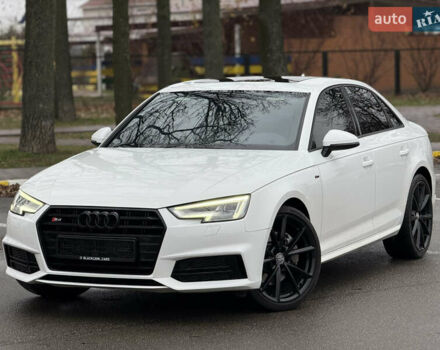 Белый Ауди А4, объемом двигателя 2 л и пробегом 156 тыс. км за 17900 $, фото 1 на Automoto.ua