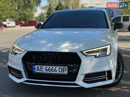 Ауди А4 2017 в Днепре (Днепропетровске) на Automoto.ua Белый Ауди А4, объемом двигателя 1.98 л и пробегом 112 тыс. км за 19900 $, фото 1 на Automoto.ua