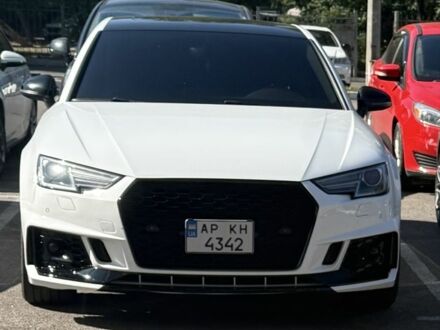 Белый Ауди А4, объемом двигателя 2 л и пробегом 170 тыс. км за 20000 $, фото 1 на Automoto.ua