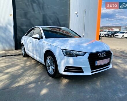 Белый Ауди А4, объемом двигателя 2 л и пробегом 204 тыс. км за 14200 $, фото 1 на Automoto.ua