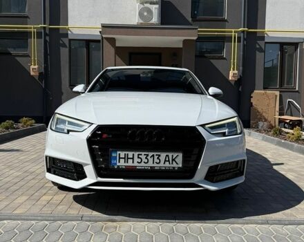 Білий Ауді А4, об'ємом двигуна 2 л та пробігом 121 тис. км за 18500 $, фото 1 на Automoto.ua