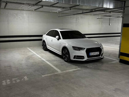 Белый Ауди А4, объемом двигателя 1.98 л и пробегом 155 тыс. км за 19800 $, фото 1 на Automoto.ua