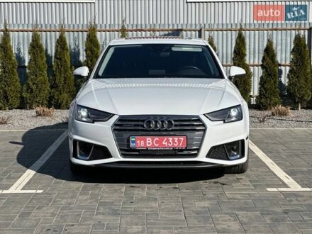 Белый Ауди А4, объемом двигателя 2 л и пробегом 88 тыс. км за 18500 $, фото 1 на Automoto.ua