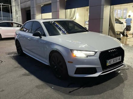 Ауді А4 2018 у Дніпро (Дніпропетровську) на Automoto.ua Білий Ауді А4, об'ємом двигуна 1.98 л та пробігом 115 тис. км за 26200 $, фото 1 на Automoto.ua