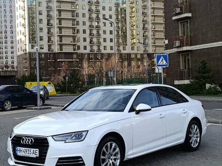 Белый Ауди А4, объемом двигателя 1.98 л и пробегом 132 тыс. км за 17000 $, фото 1 на Automoto.ua