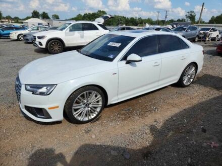 Белый Ауди А4, объемом двигателя 2 л и пробегом 80 тыс. км за 7000 $, фото 1 на Automoto.ua