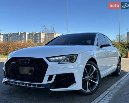 Белый Ауди А4, объемом двигателя 2 л и пробегом 122 тыс. км за 18650 $, фото 1 на Automoto.ua