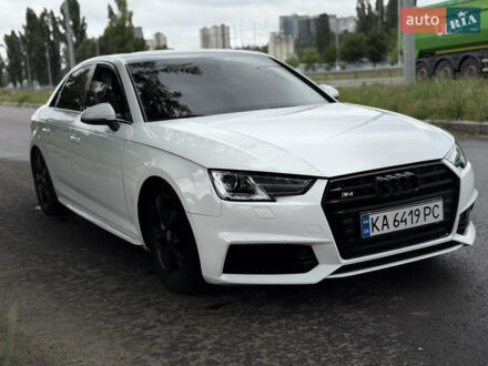 Білий Ауді А4, об'ємом двигуна 1.98 л та пробігом 200 тис. км за 18500 $, фото 1 на Automoto.ua