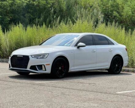 Белый Ауди А4, объемом двигателя 2 л и пробегом 38 тыс. км за 10900 $, фото 1 на Automoto.ua