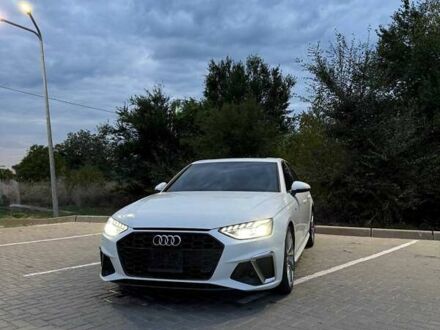 Белый Ауди А4, объемом двигателя 1.98 л и пробегом 43 тыс. км за 33300 $, фото 1 на Automoto.ua