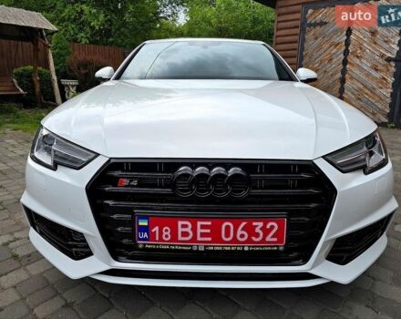 Белый Ауди А4, объемом двигателя 2 л и пробегом 86 тыс. км за 20800 $, фото 1 на Automoto.ua
