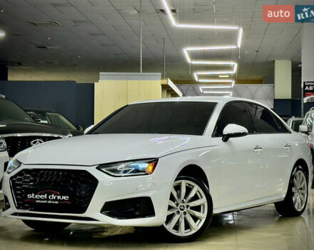 Белый Ауди А4, объемом двигателя 2 л и пробегом 132 тыс. км за 23999 $, фото 1 на Automoto.ua