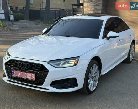 Белый Ауди А4, объемом двигателя 2 л и пробегом 131 тыс. км за 22500 $, фото 1 на Automoto.ua