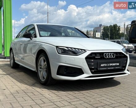 Белый Ауди А4, объемом двигателя 1.97 л и пробегом 65 тыс. км за 31990 $, фото 1 на Automoto.ua