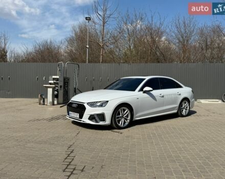 Білий Ауді А4, об'ємом двигуна 2 л та пробігом 69 тис. км за 25500 $, фото 1 на Automoto.ua