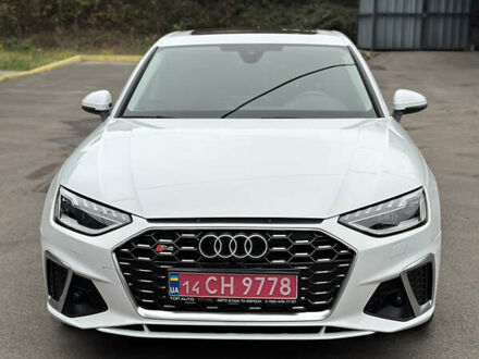 Белый Ауди А4, объемом двигателя 2 л и пробегом 22 тыс. км за 30000 $, фото 1 на Automoto.ua