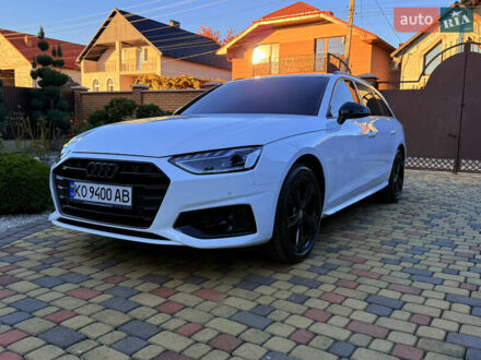 Белый Ауди А4, объемом двигателя 2 л и пробегом 100 тыс. км за 31900 $, фото 1 на Automoto.ua