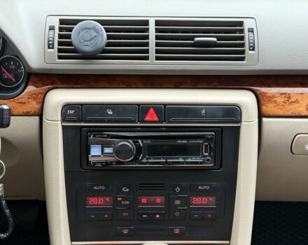 Бежевый Ауди А4, объемом двигателя 2 л и пробегом 377 тыс. км за 4750 $, фото 12 на Automoto.ua