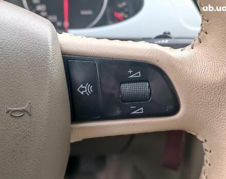 Бежевий Ауді А4, об'ємом двигуна 1.8 л та пробігом 270 тис. км за 8990 $, фото 25 на Automoto.ua
