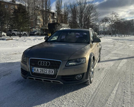 Бежевий Ауді А4, об'ємом двигуна 1.98 л та пробігом 250 тис. км за 11500 $, фото 1 на Automoto.ua