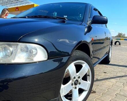 Чорний Ауді А4, об'ємом двигуна 1.6 л та пробігом 270 тис. км за 3700 $, фото 1 на Automoto.ua