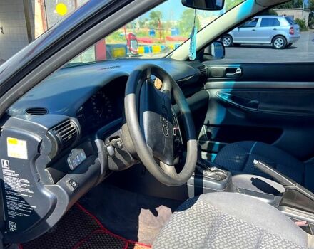 Чорний Ауді А4, об'ємом двигуна 1.6 л та пробігом 270 тис. км за 3700 $, фото 2 на Automoto.ua