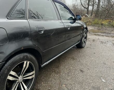 Черный Ауди А4, объемом двигателя 1.8 л и пробегом 350 тыс. км за 2550 $, фото 6 на Automoto.ua