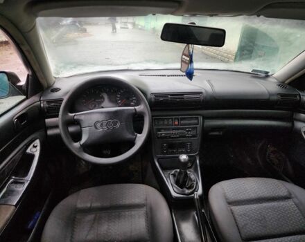 Черный Ауди А4, объемом двигателя 1.8 л и пробегом 250 тыс. км за 950 $, фото 5 на Automoto.ua