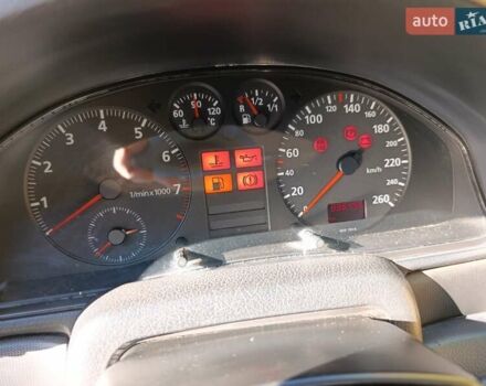 Чорний Ауді А4, об'ємом двигуна 1.6 л та пробігом 337 тис. км за 3200 $, фото 5 на Automoto.ua
