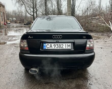 Черный Ауди А4, объемом двигателя 1.8 л и пробегом 350 тыс. км за 2550 $, фото 4 на Automoto.ua