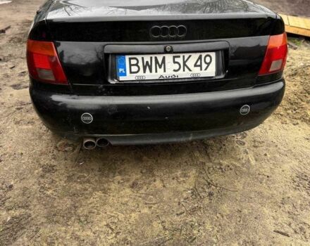 Черный Ауди А4, объемом двигателя 1.6 л и пробегом 250 тыс. км за 1500 $, фото 4 на Automoto.ua