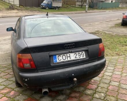 Чорний Ауді А4, об'ємом двигуна 1 л та пробігом 250 тис. км за 1100 $, фото 3 на Automoto.ua