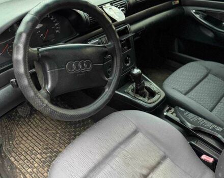 Черный Ауди А4, объемом двигателя 1.6 л и пробегом 250 тыс. км за 1500 $, фото 8 на Automoto.ua
