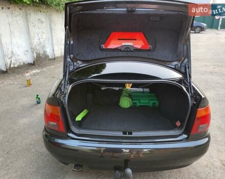 Черный Ауди А4, объемом двигателя 1.8 л и пробегом 202 тыс. км за 4400 $, фото 17 на Automoto.ua