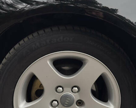 Чорний Ауді А4, об'ємом двигуна 1.8 л та пробігом 252 тис. км за 3800 $, фото 11 на Automoto.ua