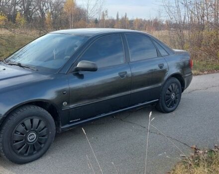 Черный Ауди А4, объемом двигателя 1.6 л и пробегом 276 тыс. км за 3500 $, фото 2 на Automoto.ua