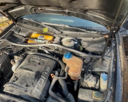 Черный Ауди А4, объемом двигателя 1.9 л и пробегом 280 тыс. км за 3850 $, фото 1 на Automoto.ua