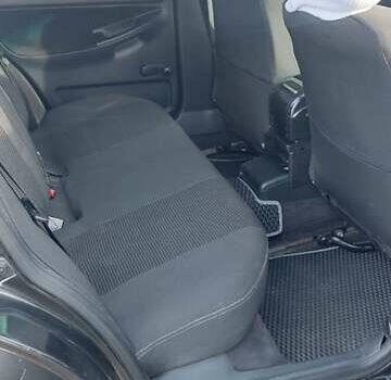 Черный Ауди А4, объемом двигателя 1.6 л и пробегом 276 тыс. км за 3500 $, фото 6 на Automoto.ua