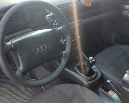 Черный Ауди А4, объемом двигателя 1.6 л и пробегом 276 тыс. км за 3500 $, фото 3 на Automoto.ua