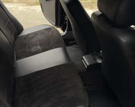 Чорний Ауді А4, об'ємом двигуна 1.8 л та пробігом 252 тис. км за 3800 $, фото 17 на Automoto.ua