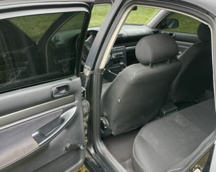 Чорний Ауді А4, об'ємом двигуна 1.8 л та пробігом 550 тис. км за 3000 $, фото 4 на Automoto.ua